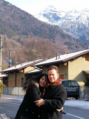 "Un Ragazzo che ti Ama" Daniela and Frank in the Alps (Lombardia, Italia)